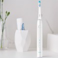 Электрическая зубная щетка Oral-B Pulsonic Slim Clean 2000 White