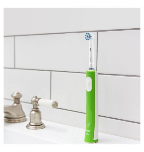 Детская электрическая зубная щетка Oral-B Pro 400 Junior Sensi Ultrathin D 16.513.1