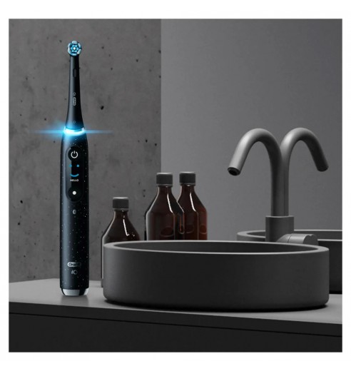 Электрическая зубная щетка Oral-B iO 10 Cosmic Black