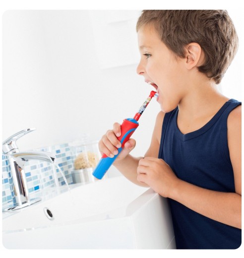 Насадка для зубных щеток Oral-B Stages Kids Суперсемейка (2 шт)