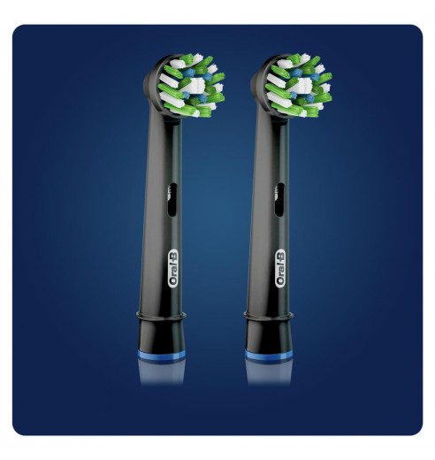 Электрическая зубная щетка Oral-B Vitality Pro D103.413.3 Cross Action Protect X Clean, черный + Насадки Oral-B EB50BRB CrossAction Black, 2 шт