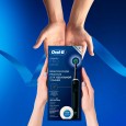 Электрическая зубная щетка Oral-B Vitality Pro D103.413.3 Cross Action Protect X Clean, черная - зубная нить Essential floss мятная 50м